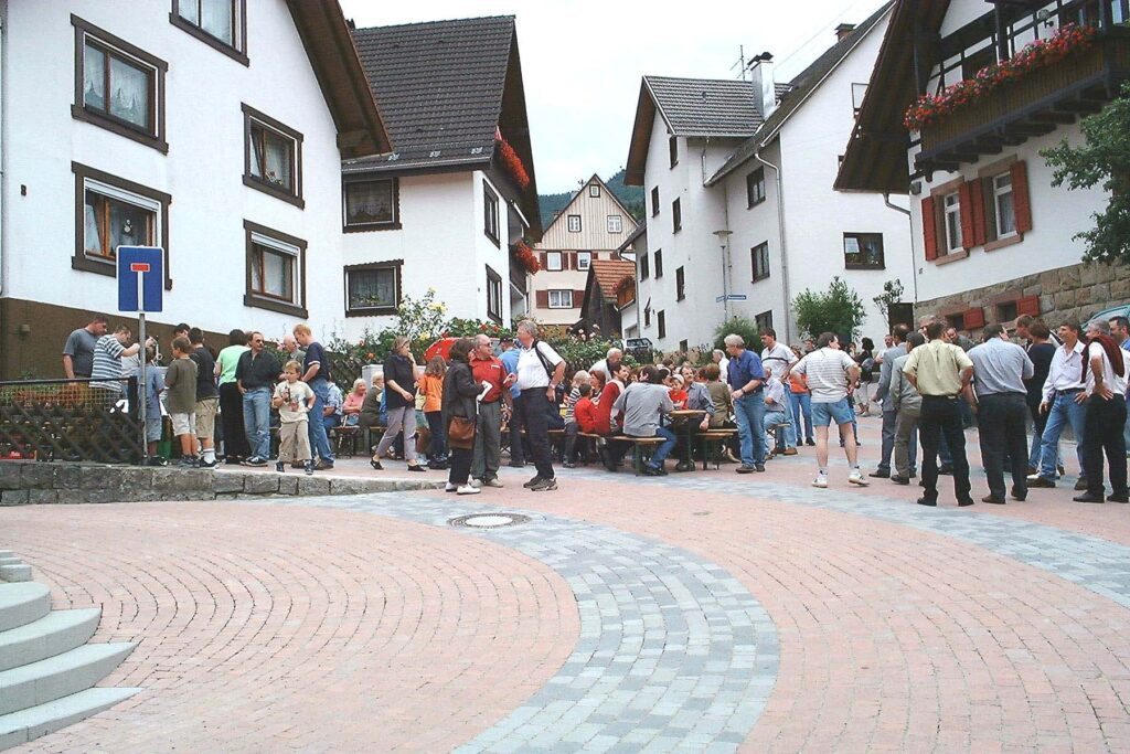 Einweihung Roter Platz, 13. Juli 2001