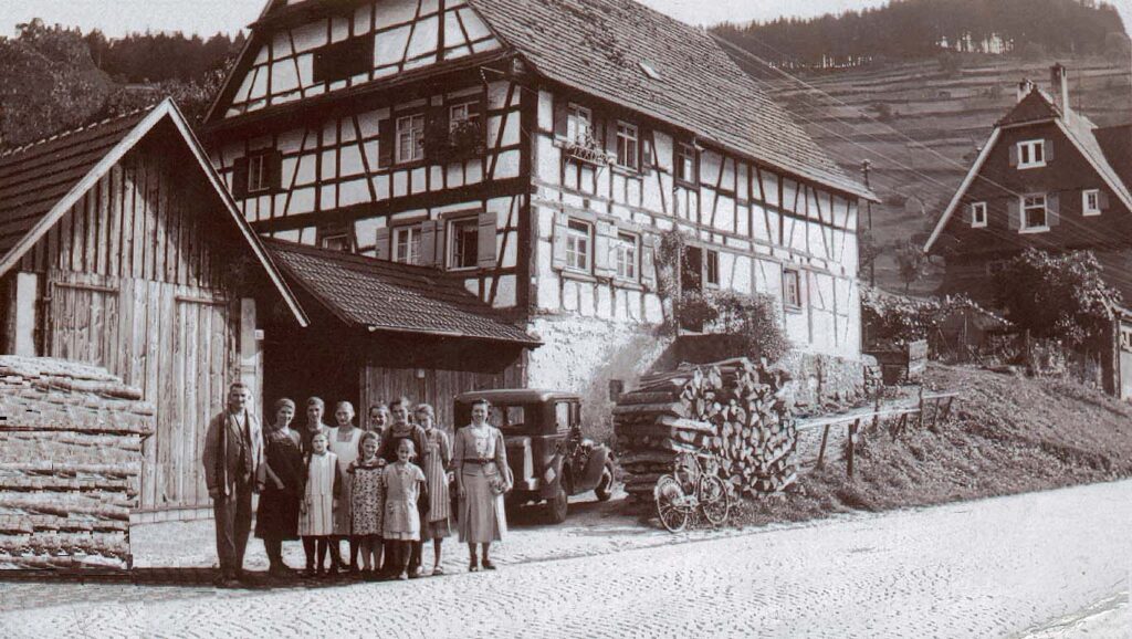 Im Hintergrund das alte Rathaus, 14 August 1937